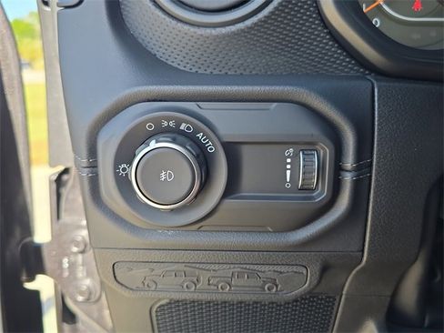 Used 2024 Jeep Wrangler Unlimited Rubicon image 21