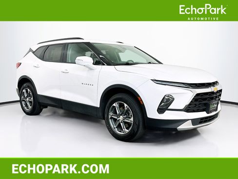 Used 2024 Chevrolet Blazer LT image 1