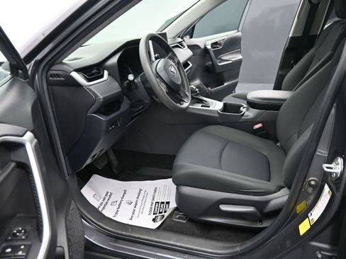 Used 2023 Toyota RAV4 LE AWD/4WD image 17