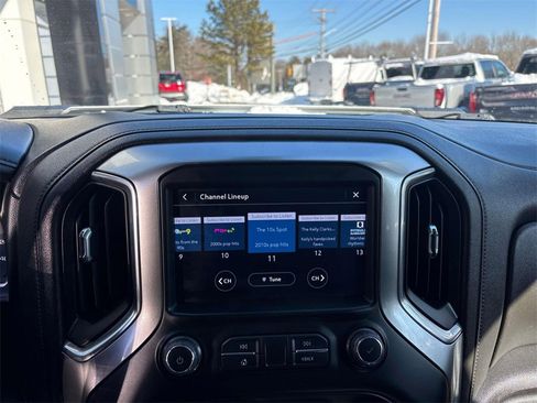 Used 2022 Chevrolet Silverado 2500 LTZ w/ LTZ Convenience Package image 24