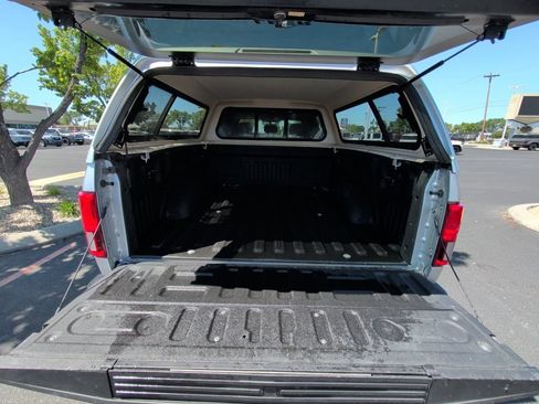 Used 2019 Ford F150 XLT w/ Equipment Group 302A Luxury AWD/4WD image 12