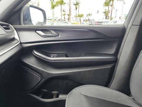 New 2025 Jeep Grand Cherokee Laredo X image 14