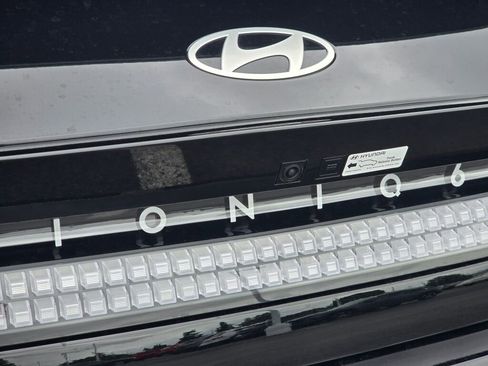 New 2025 Hyundai Ioniq 6 SEL image 12