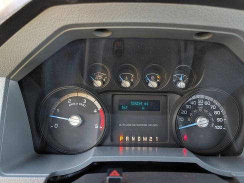 Used 2014 Ford F250 XL w/ Power Equipment Group AWD/4WD image 9