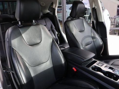 Used 2022 Ford Edge Titanium w/ Equipment Group 301A image 12