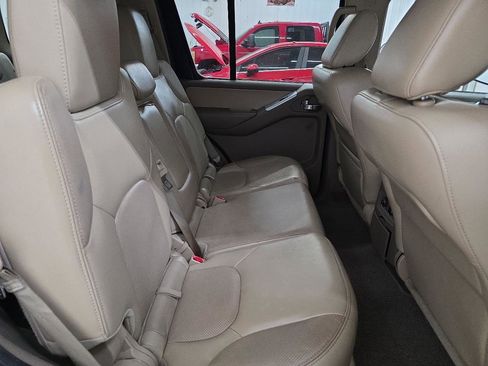 Used 2012 Nissan Pathfinder Silver image 38