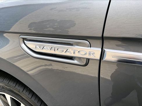 Used 2021 Lincoln Navigator Reserve RWD image 10