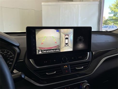 Certified 2024 Nissan Altima 2.0 SR image 27