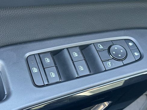 New 2026 Nissan Pathfinder SV AWD/4WD image 13