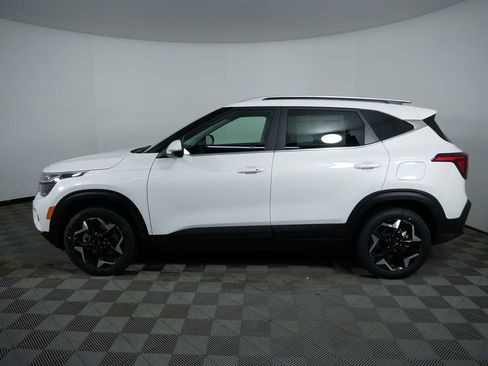 New 2026 Kia Seltos EX image 6