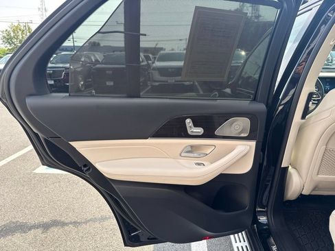 Used 2022 Mercedes-Benz GLE 450 4MATIC image 46