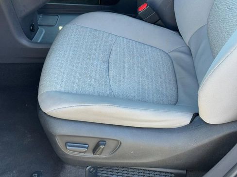 Certified 2024 Toyota Sienna LE image 25