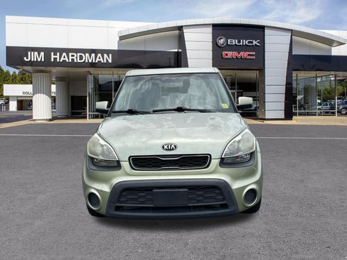 Used 2013 Kia Soul FWD image 2