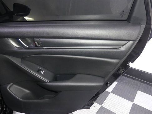 Used 2022 Honda Accord Sport image 25