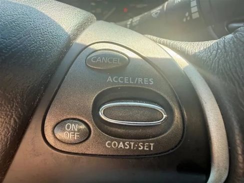 Used 2015 Nissan Pathfinder Platinum FWD image 13