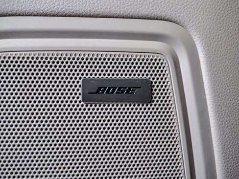 New 2026 Porsche Macan image 25