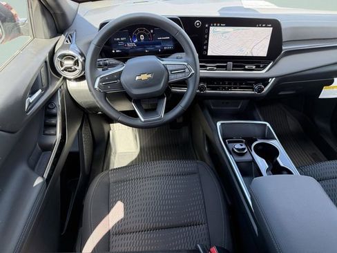 New 2026 Chevrolet Equinox LT w/ Safety and Technology Package FWD image 29
