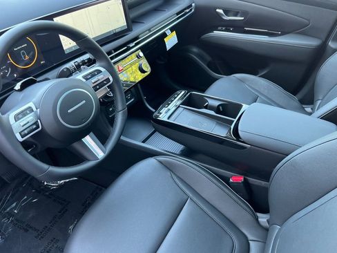 New 2025 Hyundai Tucson Limited image 8