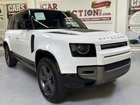 Used 2021 Land Rover Defender 110 X-Dynamic HSE AWD/4WD image 3
