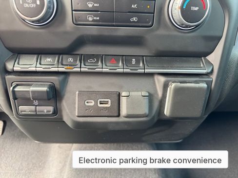 Used 2023 Chevrolet Silverado 1500 Custom image 28