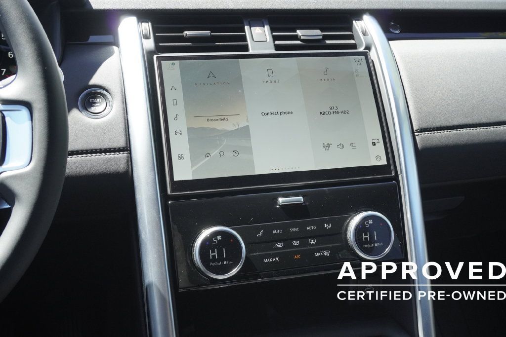 Used 2025 Land Rover Discovery S AWD/4WD image 15
