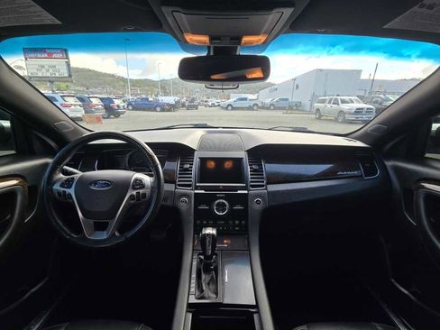 Used 2018 Ford Taurus Limited image 15
