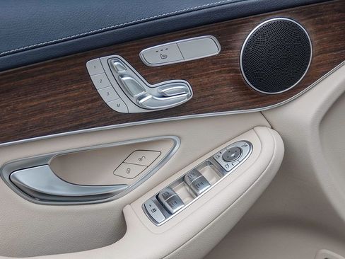 Certified 2022 Mercedes-Benz GLC 300 4MATIC image 21