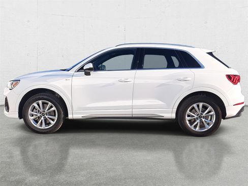 Used 2023 Audi Q3 2.0T Premium image 8
