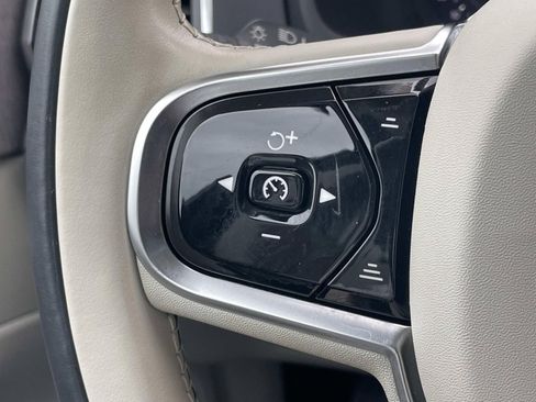 Certified 2023 Volvo XC90 B5 Plus w/ Protection Package Premier AWD/4WD image 22