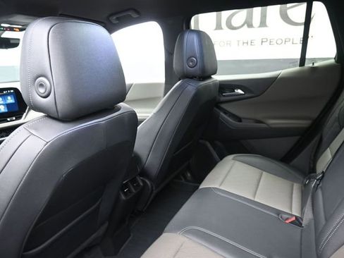 Used 2025 Chevrolet Equinox LT w/ Convenience Package II image 22