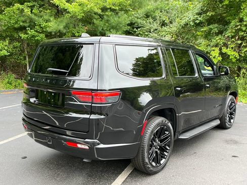 Used 2025 Jeep Wagoneer Series II w/ Premium Group I AWD/4WD image 5
