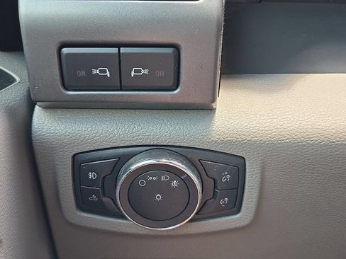Used 2019 Ford F350 XLT w/ XLT Premium Package AWD/4WD image 17
