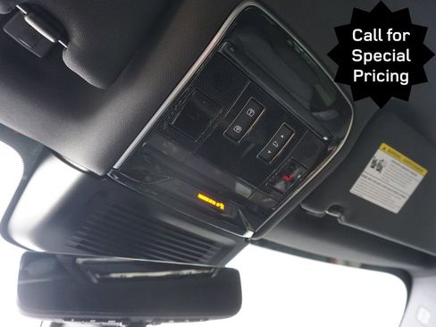 New 2025 Land Rover Range Rover Sport Dynamic SE image 16