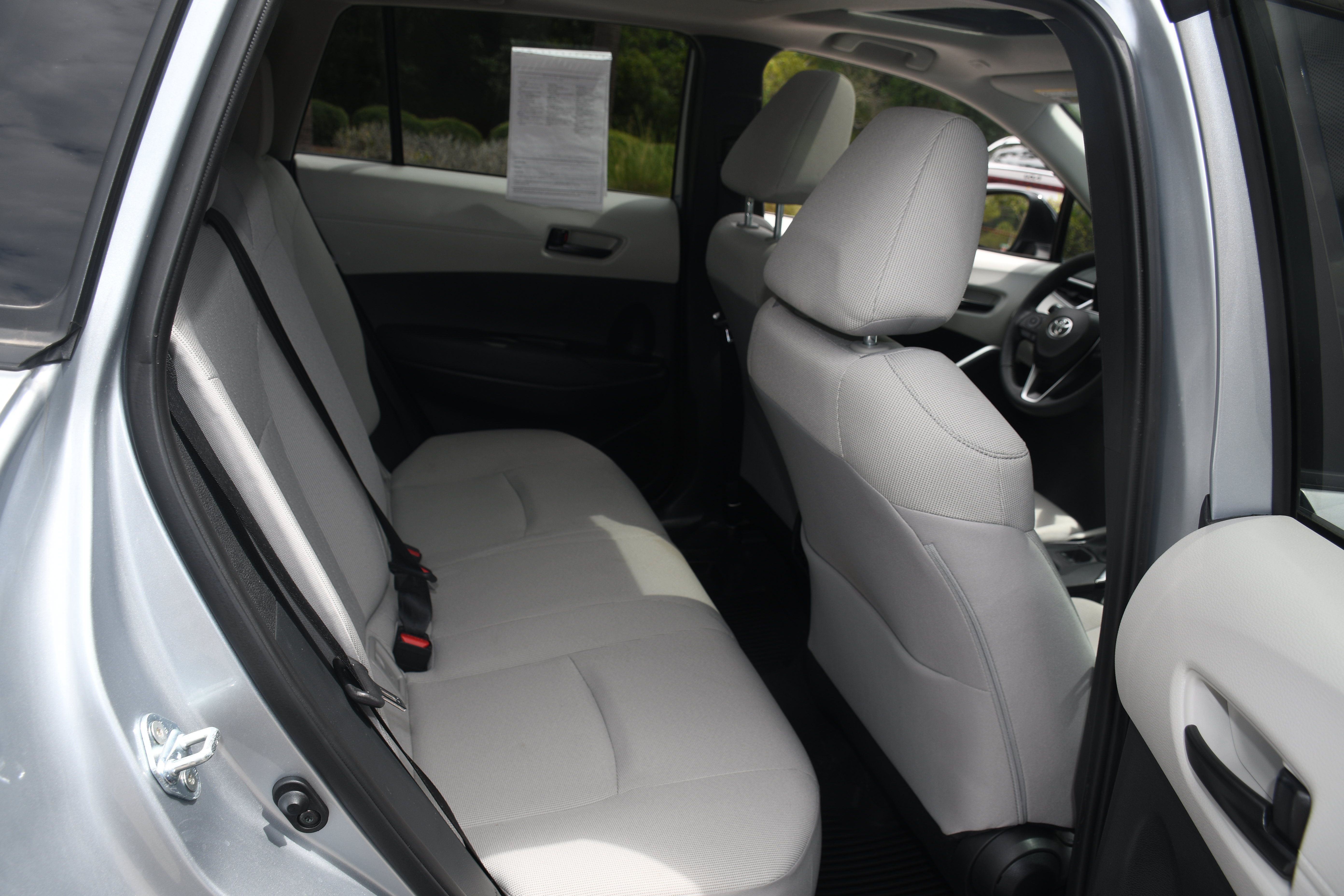 Certified 2025 Toyota Corolla Cross LE w/ Moonroof Package FWD image 18
