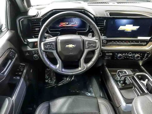 Certified 2025 Chevrolet Silverado 1500 LTZ w/ Z71 Off-Road Package AWD/4WD image 17