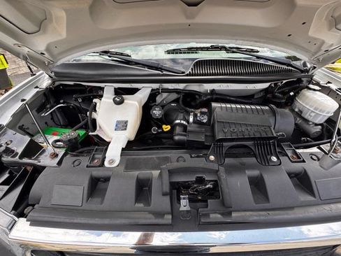 Used 2018 GMC Savana 2500 w/ Driver Convenience Package RWD image 7