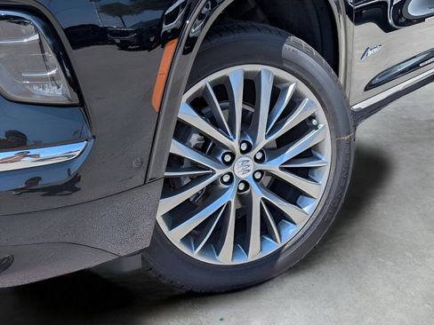 New 2026 Buick Enclave Avenir w/ Super Cruise Package image 2