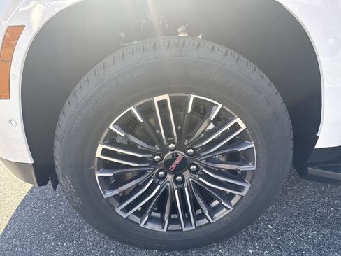 New 2026 GMC Yukon XL Elevation image 11