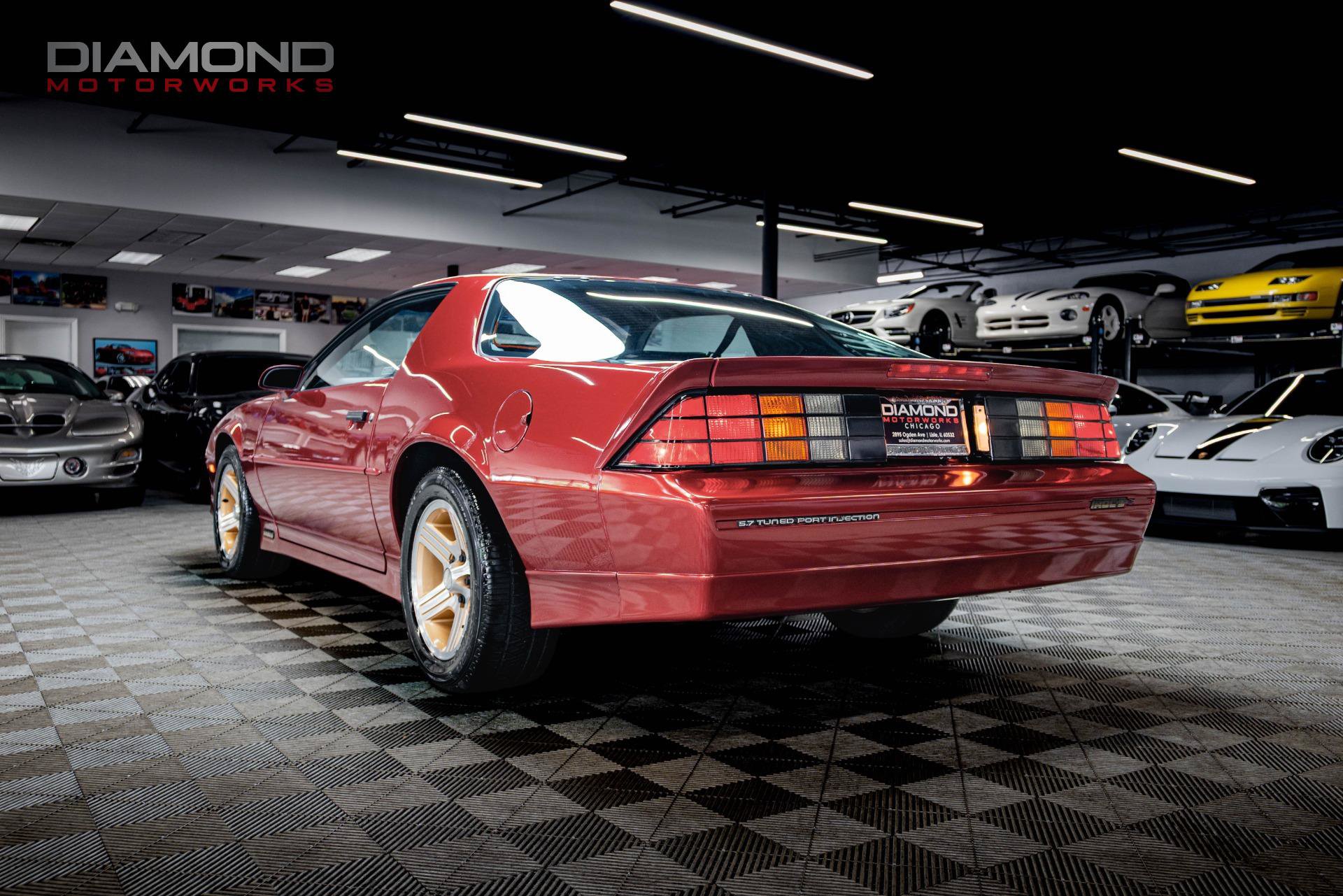 Used 1989 Chevrolet Camaro IROC-Z RWD image 2