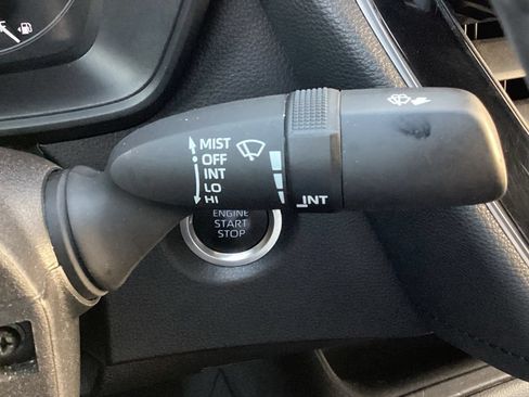 Used 2025 Toyota Corolla SE FWD image 21