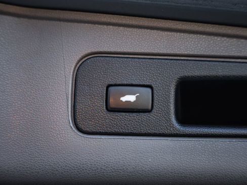 Used 2017 Honda Odyssey Touring Elite image 8