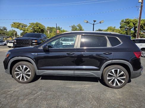 Used 2022 Volkswagen Taos SE FWD image 20