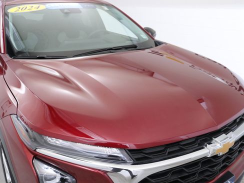 Certified 2024 Chevrolet Trax LS image 11