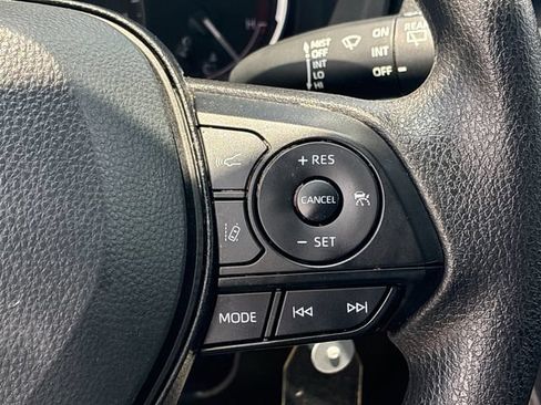 Used 2025 Toyota RAV4 LE FWD image 25