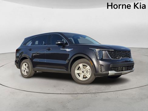 New 2026 Kia Sorento LX FWD image 2