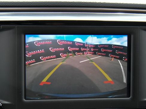 Used 2023 Chrysler Voyager LX image 18