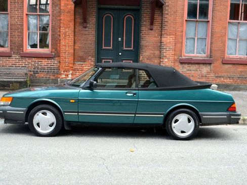 Used 1994 Saab 900 Turbo image 1