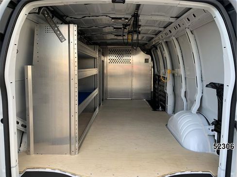 Used 2025 Chevrolet Express 2500 Extended w/ Communications Package image 10