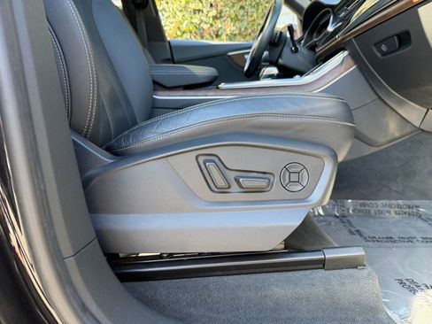 Used 2019 Audi Q8 Premium Plus w/ Premium Plus image 35