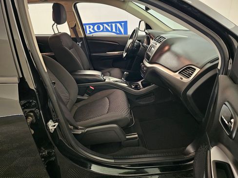 Used 2019 Dodge Journey SE w/ Premium Group image 26